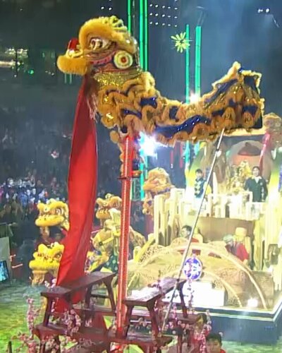 A grand comeback for the Chinese New Year Night Parade! Themed “World Party Great Celebration”, the CNY extravaganza in bustling Tsim Sha Tsui on the very first day of the Lunar New Year (Feb 10) will feature the strongest international line-up ever.  Video: @discoverhk https://t.co/QWWZFqugih
