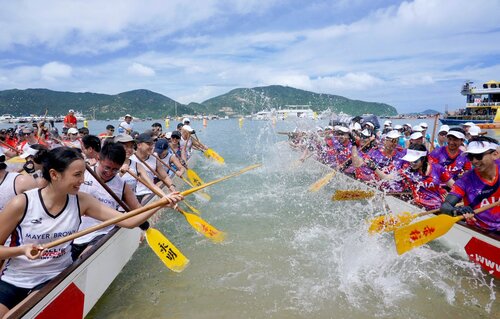 Rowing in sync to the sound of beating drums and cheered on by enthusiastic spectators, the teams took part in events across Hong Kong, including the historic Tai O Dragon Boat Water Parade, Stanley International Dragon Boat Championships and Tai Po District Dragon Boat Race. https://t.co/MztYg9GMhJ