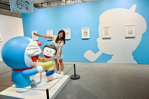 Reignite your childhood curiosity with Doraemon this summer! The “100% DORAEMON &amp; FRIENDS” Tour, one of the world's largest Doraemon exhibitions, is making its first stop in Hong Kong from tomorrow (Jul 13 - Aug 18) with the world's tallest inflatable Doraemon (12-metres tall)… https://t.co/XpmSPfmCyA https://t.co/rkZrOjDl6K