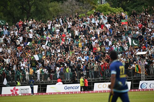 Raining sixes!  The Hong Kong Sixes was back in full swing at the Tin Kwong Road Recreation Ground (Nov 1-3). Staged after a 7-year hiatus, the tournament was much welcomed by fans who got a chance to see teams from leading cricketing nations in action over 3 glorious days of… https://t.co/1xmiAAKuZJ https://t.co/sSH40iyXWU