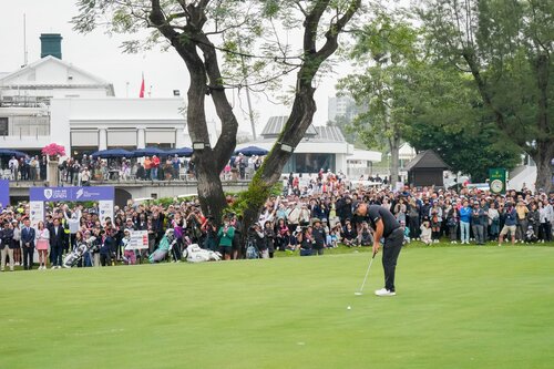 Congrats to Patrick Reed on winning the prestigious US$2 million Link Hong Kong Golf Open yesterday (Nov 24). After his stunning record-breaking third round of 59, the American finished on 22 under par for the tournament, three shots ahead of defending champion Ben Campbell of… https://t.co/ba2ZxnMukP https://t.co/xOmH94xu4w