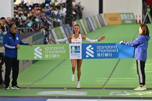 Cool runners! Thousands of athletes, including around 15,000 runners from more than 100 countries and regions, braved chilly conditions to compete in the annual Standard Chartered HK Marathon yesterday (Feb 9). Kenyans dominated the men’s marathon with Bethwell Kipkemboi Rutto… https://t.co/6Lt1EqLFSM https://t.co/GRrJwa4pCX