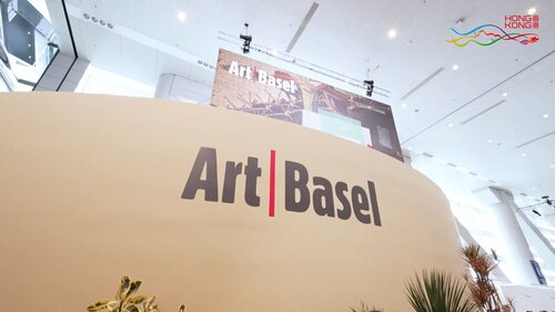 Flashback to Asia’s premier contemporary art fair — @ArtBasel Hong Kong. Featuring some 240 top galleries from Asia and beyond, the arts event showcased the region’s diversity and artistic perspectives via contemporary art and “encounters” with massive installations. https://t.co/BjSKeaWNd3