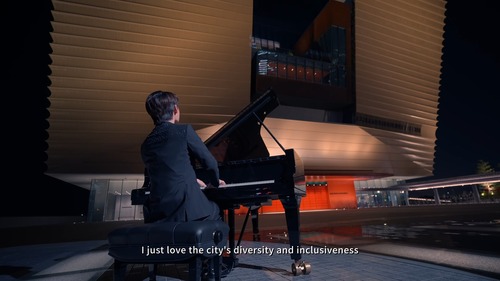 HK HITS THE HIGH NOTES🎹  For world-famous pianist Zhang Shengliang (aka Niu Niu), a frequent performer in Hong Kong, the city’s diversity and inclusiveness fuels inspiration for creative minds. Hear Niu Niu’s story and watch him perform outside one of the city’s latest cultural landmarks, the 香港故宮文化博物館 Hong Kong Palace Museum. Come and say “Hello, Hong Kong” to feed your creativity. Video: Hong Kong Tourism Board Discover Hong Kong   #hongkong #brandhongkong #asiasworldcity #artsandculture #pianoperformance #akaNiuNiu #ZhangShengliang #HKPM #HongKongPalaceMuseum #HelloHongKong