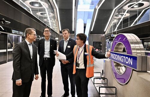 Fast track in bilateral collaboration! The MTRC-run Elizabeth Line in London has been awarded the Passenger Operator of the Year 2023 in the UK's National Rail Awards. Visiting Paddington Station during his current UK tour (Sep 23), Financial Secretary 陳茂波 Paul M.P. Chan congratulated the public transport operator hailing from Hong Kong. Its sharing of management experience and operation of important transport infrastructure projects in different countries demonstrates the city's soft power in professional services expertise, he said.  https://www.info.gov.hk/gia/general/202309/24/P2023092400032.htm   #hongkong #brandhongkong #asiasworldcity #Connected #BusinessOpportunity #PaulChan #London MTR
