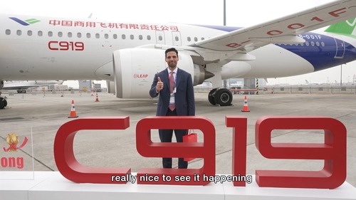 ✈️Hong Kong aviation is “absolutely back”, says Moodie Cheikh who was among the group of select visitors enjoying a close-up view of homegrown aircraft C919 after it first landed at Hong Kong International Airport 香港國際機場 on Dec 12. See why the CEO of an aviation enterprise said so when witnessing the remarkable feat of national passenger aircraft manufacturing.   #hongkong #brandhongkong #asiasworldcity #aircraft #C919 #HKIA #aviation