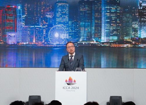 國際法律界精英匯聚香港！被譽為國際仲裁界「奧林匹克」的國際商事仲裁理事會大會（ICCA大會）5月5至8日在香港舉行，吸引超過1,400名來自逾70個司法管轄區的專才參與，創下ICCA大會出席人數的歷史新高，彰顯香港作為國際仲裁樞紐的地位。來自世界各地的法律界專家齊聚首一堂，圍繞大會主題"International Arbitration: A Human Endeavour” 探討仲裁中的人性面。  圖2-8：香港國際仲裁中心  #香港 #香港品牌 #亞洲國際都會 #法律服務 #國際商事仲裁理事會大會 #ICCA