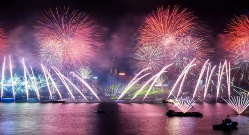 Happy New Year! 🥳🥂🎉A brilliant countdown fireworks display over Hong Kong's iconic Victoria Harbour, themed The Symphony of Happiness, ushered in the New Year, as thousands flocked to see the 12-minute spectacle (Dec 31).  Brand Hong Kong wishes all our friends around the globe a happy and prosperous 2025!  #hongkong #brandhongkong #asiasworldcity #megaevents #megaHK #2025Fireworks #HappyNewYear