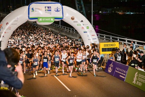 The Standard Chartered Hong Kong Marathon 2024 returned in full scale after the pandemic, with some 74,000 runners taking on the challenges of different levels of long distances races on Jan 21. 🎊 The results are:   🏆Marathon Winners:  Seroi Anderson Saitoti (Men, Kenya, 2:12:50);  Medina Armino (Women, Ethiopia, 2:28:47) 🏆Half Marathon Winners:  Sun Xiaoyang (Men, Mainland China, 1:08:05);  Choy Yan-yin (Women, Hong Kong, 1:21:01) 🏆10km Winners:  Chen Yufan (Men, Mainland China, 0:30:58);  Tsang Hiu-tung (Women, Hong Kong, 0:36:47)  賽事規模已回復至疫情前水平的渣打香港馬拉松（俗稱渣馬），昨日（1月21日）圓滿舉行，有近74,000名跑手分別參與全馬拉松、半馬拉松及10公里賽等多個長跑項目🏃。賽事結果🎊：  🏆全馬全場冠軍： Seroi Anderson Saitoti（男子組，肯尼亞，2小時12分50秒） Medina Armino（女子組，埃塞俄比亞，2小時28分47秒） 🏆半馬冠軍： 孫曉陽（男子組，中國內地，1小時8分05秒） 蔡欣妍（女子組，香港，1小時21分01秒） 🏆十公里賽冠軍： 陳雨繁（男子組，中國內地，30分58秒） 曾曉彤（女子組，香港，36分47秒）  🏃 @SCHKMarathon  #hongkong #brandhongkong #asiasworldcity #dynamichk‬ ‪#hkmarathon #香港 #香港品牌 #亞洲國際都會 #活力澎湃 #香港馬拉松 #渣打馬拉松