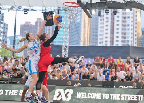Victoria Park took on a lively street basketball vibe for the inaugural @FIBA3x3 Universality Olympic Qualifying Tournament 1 in Hong Kong (April 12-14)🏀🔥, featuring top-level sport, entertainment and kids games. Latvia (men) and Azerbaijan (women) clinched the respective titles to secure their places at this year’s #ParisOlympics👏👏, while the crowd enjoyed the chance to watch Olympic athletes compete in the heart of the city.   維多利亞公園上周（4月12-14日）上演精彩籃球賽事🏀🔥！首次在香港舉行的「@FIBA3x3 巴黎奧運資格賽」集合比賽、娛樂及嘉年華活動，吸引大批球迷到場觀賞連場激戰，最終拉脫維亞男子隊及阿塞拜疆女子隊分別奪得 #巴黎奧運 籃球項目的參賽資格👏👏。  #hongkong #brandhongkong #asiasworldcity #dynamichk #FIBA #FIBA3x3 #basketball #香港 #香港品牌 #亞洲國際都會 #活力澎湃 #FIBA #FIBA3x3 #3x3巴黎奧運資格賽 #籃球