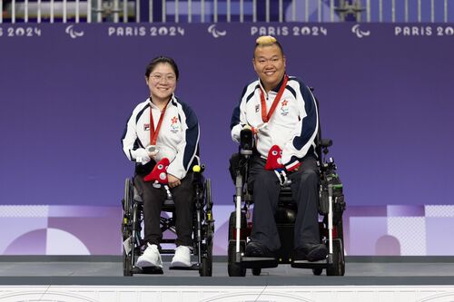 Congrats to Leung Yuk-wing and Cheung Yuen on winning the silver medal for Hong Kong, China in the boccia mix pairs BC4 final, bagging the team's seventh medal at the #ParisParalympicGames. A round of applause for the duo!  恭喜梁育榮及張沅在 #巴黎殘奧會 硬地滾球混合雙人賽BC4級決賽奪得銀牌，為中國香港隊摘下今屆 #巴黎殘奧會 第7面獎牌。為兩位運動員歡呼喝采！  Courtesy of China Hong Kong Paralympic Committee 圖片由中國香港殘疾人奧委會提供 @hkparalympiccommittee   #hongkong #brandhongkong #asiasworldcity #paralympics #ParisParalympicGames #boccia #香港 #香港品牌 #亞洲國際都會 #殘疾人奧運會 #巴黎殘奧會 #硬地滾球