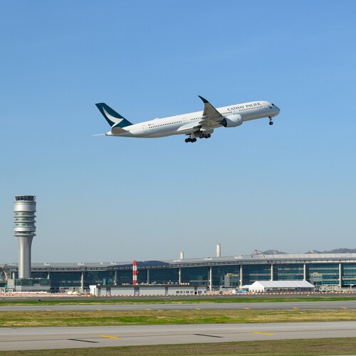 Three cheers for Hong Kong aviation! The highly anticipated Three-runway System (3RS) at Hong Kong International Airport (HKIA) was officially launched in spectacular style this afternoon (Nov 28). To mark the occasion, planes took off and landed simultaneously as part of the launch ceremony. When fully operational, the 3RS will expand handling capacity at the airport to 120 million passengers and 10 million tonnes of cargo annually, significantly enhancing HKIA's capacity and cementing Hong Kong's status as an international aviation hub.   香港航空發展邁進新里程！香港國際機場三跑道系統今日（11月28日）下午啟用，啟用儀式上三架飛機在三條跑道同時升降，標誌三條跑道全面投入運作。香港國際機場的運力將會顯著提升至2035年的1.2億人次客運量及1 000萬公噸貨運量，進一步鞏固香港的國際航空樞紐地位。  Photos / 圖片: @hongkongairport   #hongkong #brandhongkong #asiasworldcity #hongkongairport #transportation #logistics #threerunwaysystem #3RS #香港 #香港品牌 #亞洲國際都會 #香港國際機場 #交通 #物流 #三跑道系統