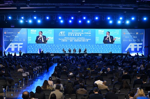 Finance leaders gather in Hong Kong for Asia’s first major summit of 2025! Policymakers, business elites and investors from around the globe are attending the 18th Asian Financial Forum (Jan 13-14). Themed “Powering the Next Growth Engine”, #AFF2025 features two days of high-powered discussion, deal-making and networking, including a newly added Gulf Cooperation Council Chapter.  https://www.asianfinancialforum.com/conference/aff/en  金融領袖匯聚香港，參與2025年亞洲首項旗艦金融盛事—第18屆亞洲金融論壇（1月13至14日）。今屆論壇以「啟動增長新引擎」為主題，凝聚環球財金官員、金融和商界翹楚，參與多場深度討論環節、Deal-making環球投資項目對接，以及全新環節「海灣阿拉伯國家合作委員會專場」等，共同探索環球金融界焦點話題。  https://asianfinancialforum.hktdc.com/conference/aff/tc  #hongkong #brandhongkong #asiasworldcity #financialservices #HKTDC #AsianFinancialForum #AFF2025 #香港 #香港品牌 #亞洲國際都會 #金融服務 #香港貿發局 #亞洲金融論壇