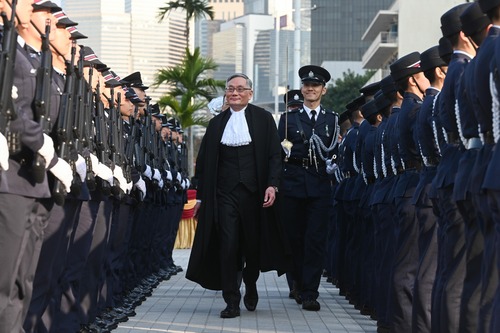 Pomp and ceremony! Hong Kong’s legal community gathered for the Ceremonial Opening of the Legal Year 2025 today (Jan 20). The traditional annual event at City Hall, which reflects Hong Kong’s deep connections to the common law world and commitment to independent judicial power, was complete with a marching band, inspection of a Ceremonial Guard and speeches from the heads of the four pillars of the administration of justice.  2025年法律年度開啟典禮今日（1月20日）舉行，法律界領袖齊聚香港大會堂，出席年度盛事，以彰顯香港對普通法制度的重視及維繫獨立的司法權的決心。在檢閱香港警察儀仗後，終審法院首席法官、律政司司長、香港大律師公會主席和香港律師會會長分別在典禮上致辭。  #hongkong #brandhongkong #asiasworldcity #legalservices #legalhub #LegalYear2025 #香港 #香港品牌 #亞洲國際都會 #法律服務 #法律樞紐 #法律年度2025